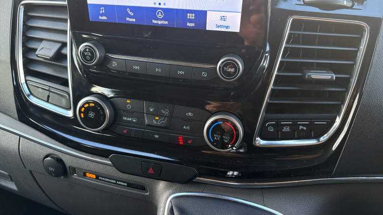 Ford Tourneo Custom Transit Custom Tourneo L2 Diesel Fwd 2.0 EcoBlue Hybrid 130ps L/R 8 Seater Titanium